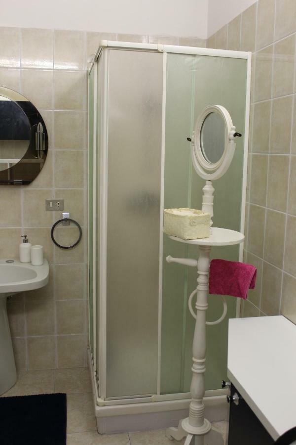 Gli Oleandri Hotell Bellano Exteriör bild