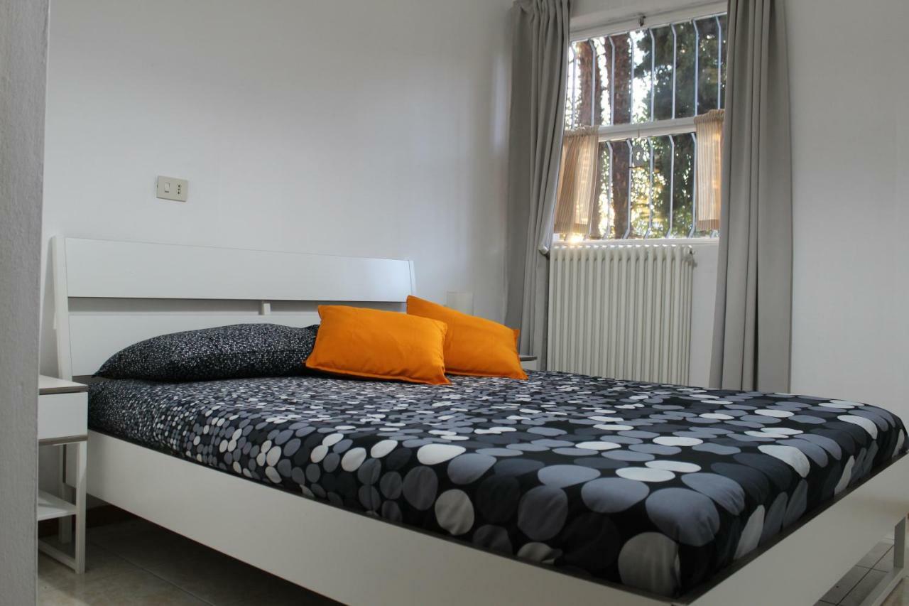 Gli Oleandri Hotell Bellano Exteriör bild