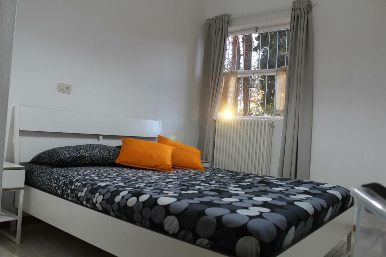 Gli Oleandri Hotell Bellano Exteriör bild