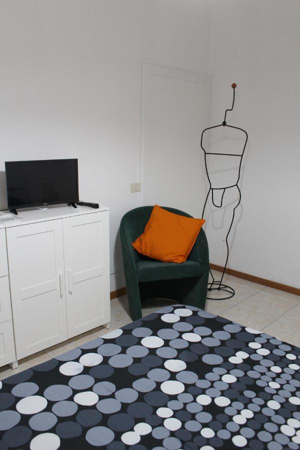 Gli Oleandri Hotell Bellano Exteriör bild