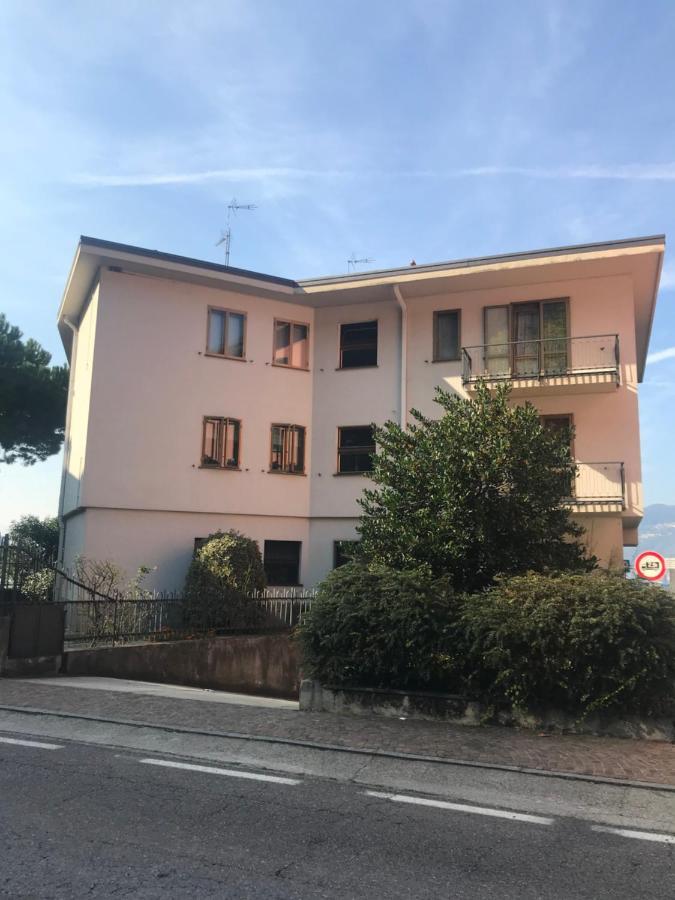 Gli Oleandri Hotell Bellano Exteriör bild